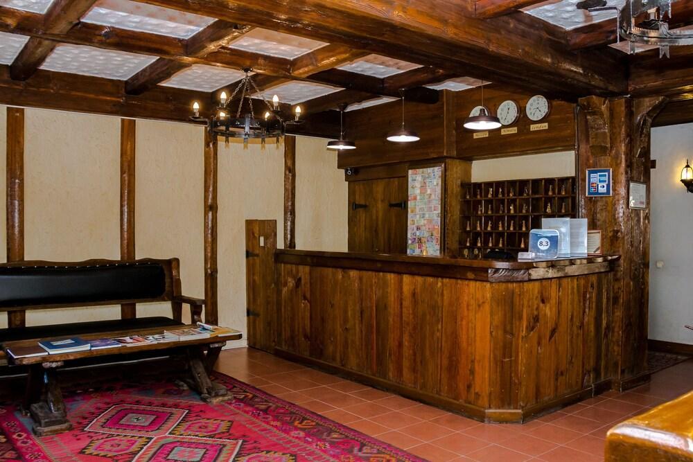 Saraishyq Hotel Almaty Ngoại thất bức ảnh
