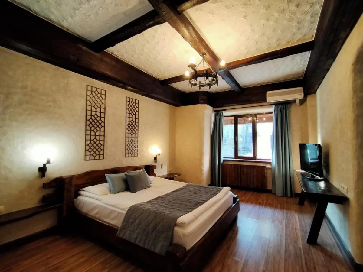 Saraishyq Hotel Almaty Ngoại thất bức ảnh