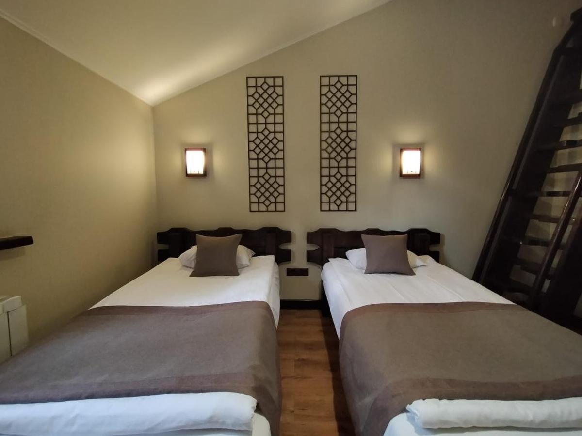 Saraishyq Hotel Almaty Ngoại thất bức ảnh