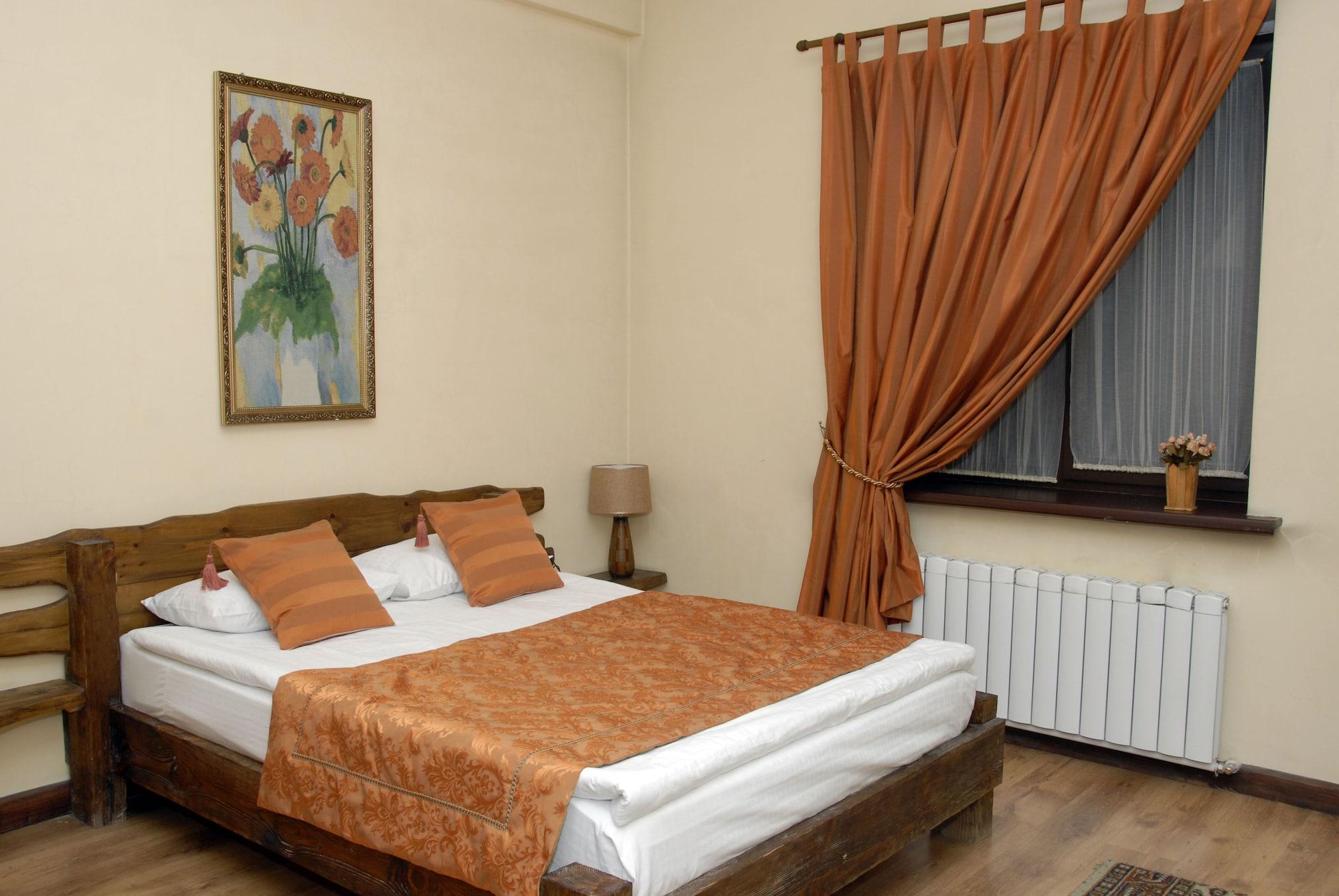 Saraishyq Hotel Almaty Ngoại thất bức ảnh