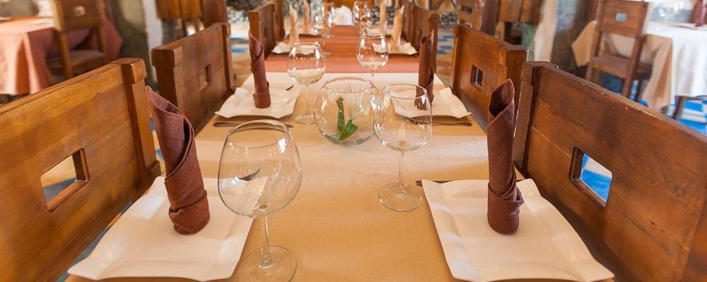 Saraishyq Hotel Almaty Ngoại thất bức ảnh