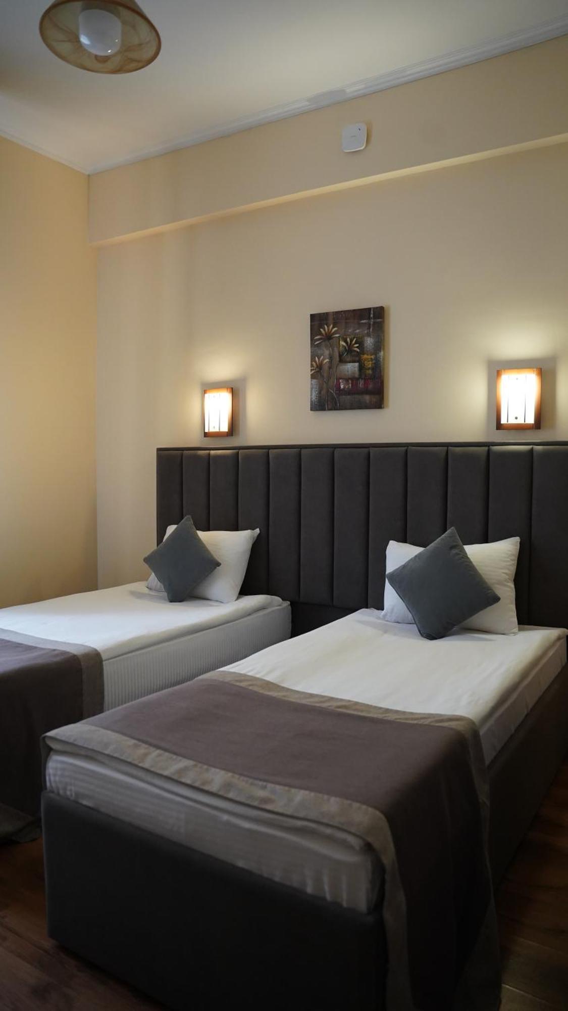 Saraishyq Hotel Almaty Ngoại thất bức ảnh