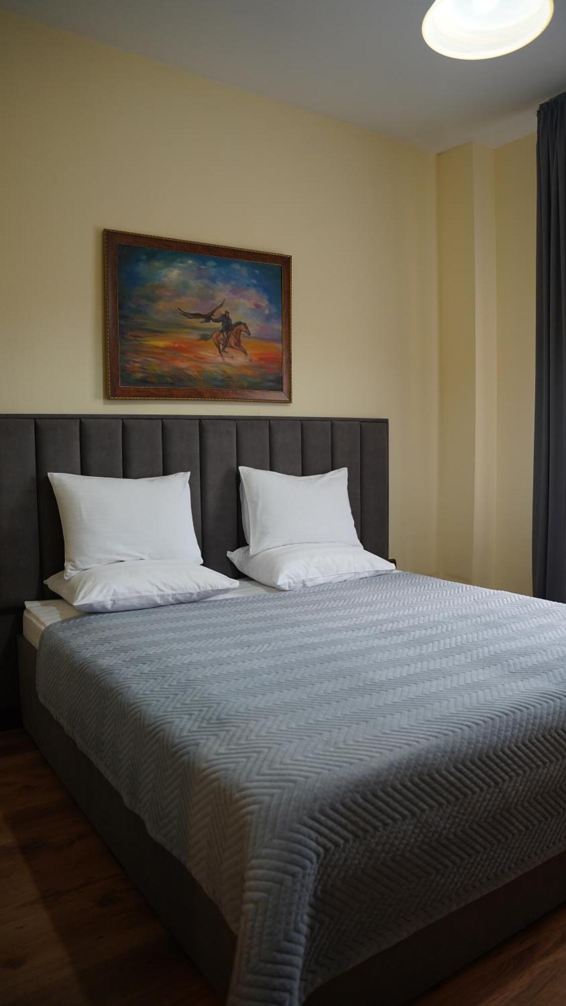 Saraishyq Hotel Almaty Ngoại thất bức ảnh