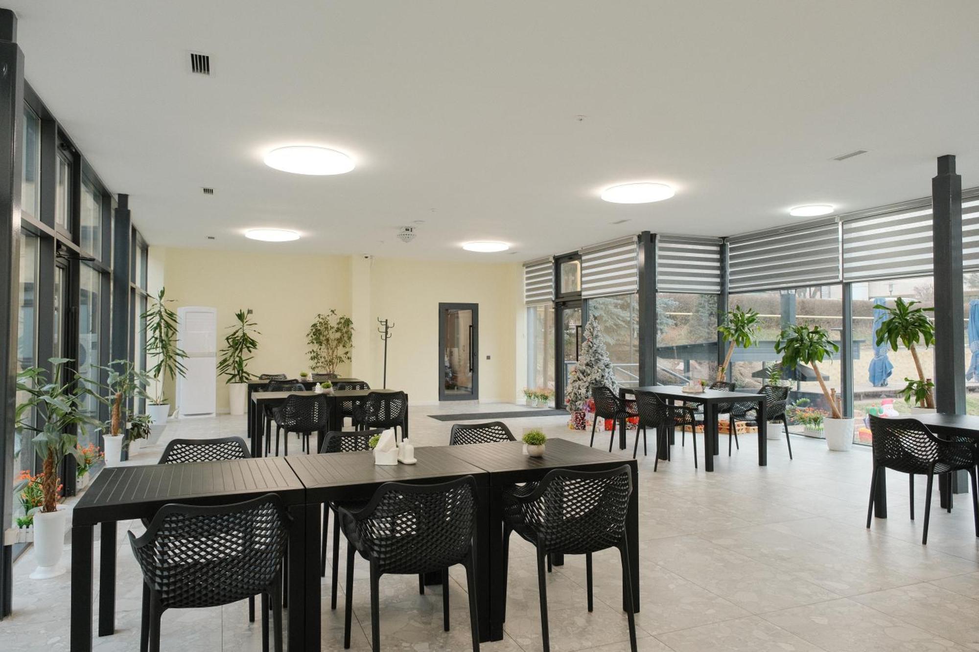 Saraishyq Hotel Almaty Ngoại thất bức ảnh