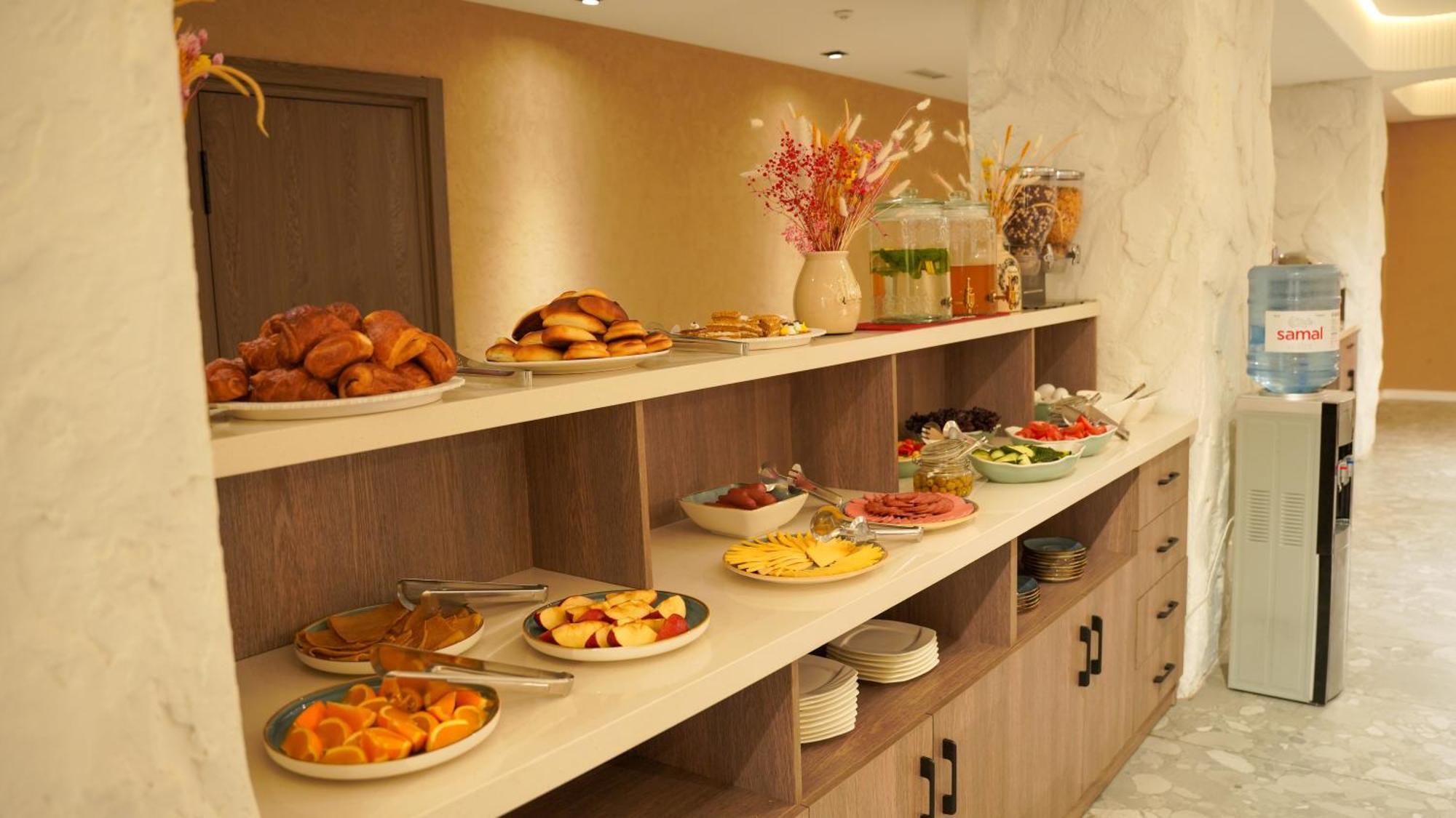 Saraishyq Hotel Almaty Ngoại thất bức ảnh